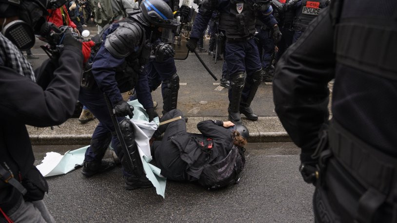 Fransa'da 1 Mayıs gösterilerinde 39 gözaltı - Resim : 1