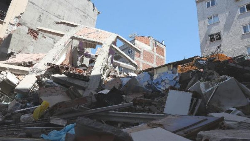 İstanbul'da bina çöktü! Ekipler bölgeye sevk edildi