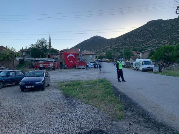 Şehit Uzman Onbaşı Yasin Özdamar'ın acı haberi Isparta'ya düştü - Resim : 1