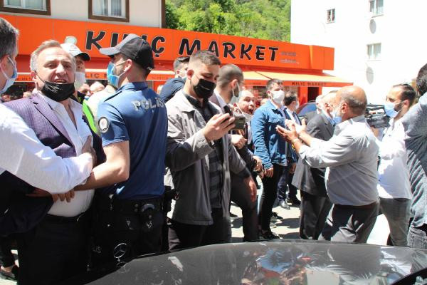 Meral Akşener'in İkizdere ziyaretinde tepki çeken provokasyon - Resim : 1