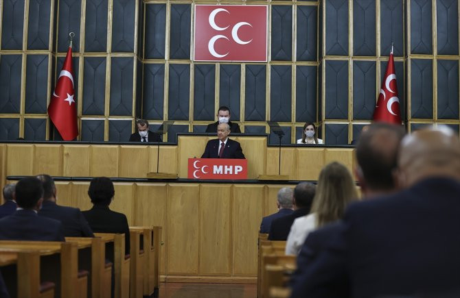 MHP grup toplantısında Devlet Bahçeli'yi zora sokan görüntü - Resim : 3