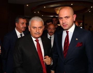 Herkes orada: Paramount Otel'e tankla girdiği öne sürülen Ekşioğlu'nun AKP'lilerle fotoğrafları ortaya çıktı - Resim : 3