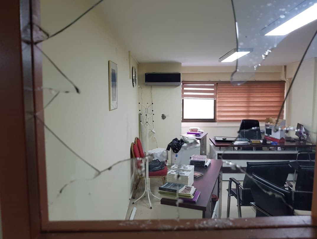 İşte HDP binasına yapılan silahlı saldırı sonrası ilk görüntüler - Resim : 3