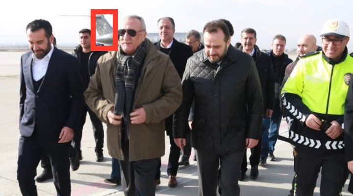 Süleyman Soylu'dan sonra Mehmet Ağar da SBK'nın uçağından çıktı! İşte o fotoğraflar - Resim : 1