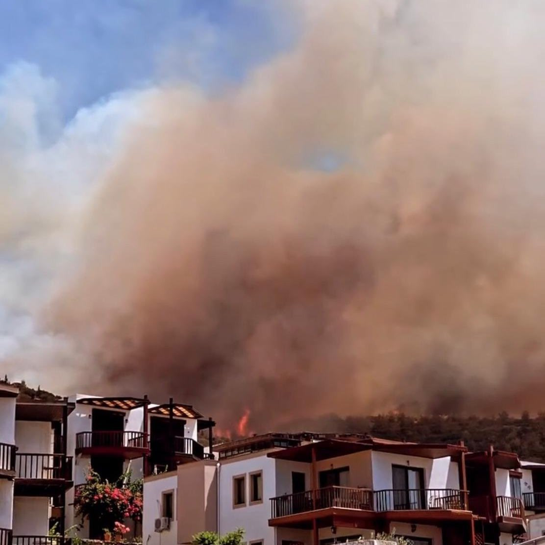 Bodrum'da yangın: Alevler yerleşim yerlerine yaklaştı! - Resim : 1