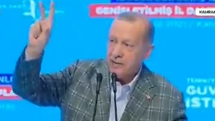 Çarpıcı görüntüler: Erdoğan 'yeminimiz' dediği Rabia'yı yarıda bıraktı!