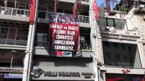 Polis, Cumartesi Anneleri için Galatasaray Meydanı'nı abluka altına aldı: CHP’den pankartlı tepki!