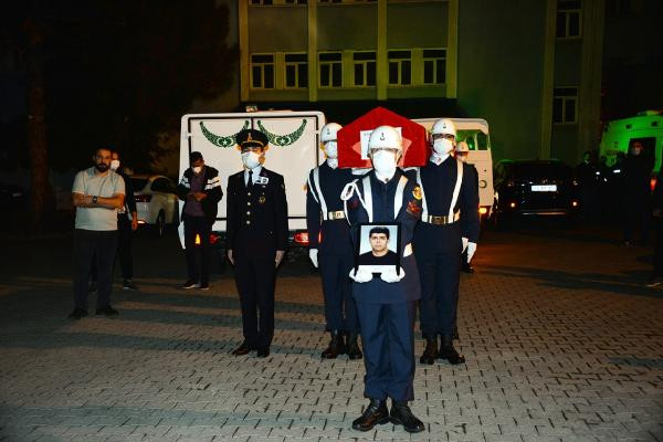 Bingöl şehitleri Emrullah Anşin ve Ömer Faruk Kaya'ya son görev - Resim : 2