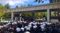 İki öğrencinin tutuklanmasını protesto eden Boğaziçililere polis müdahalesi