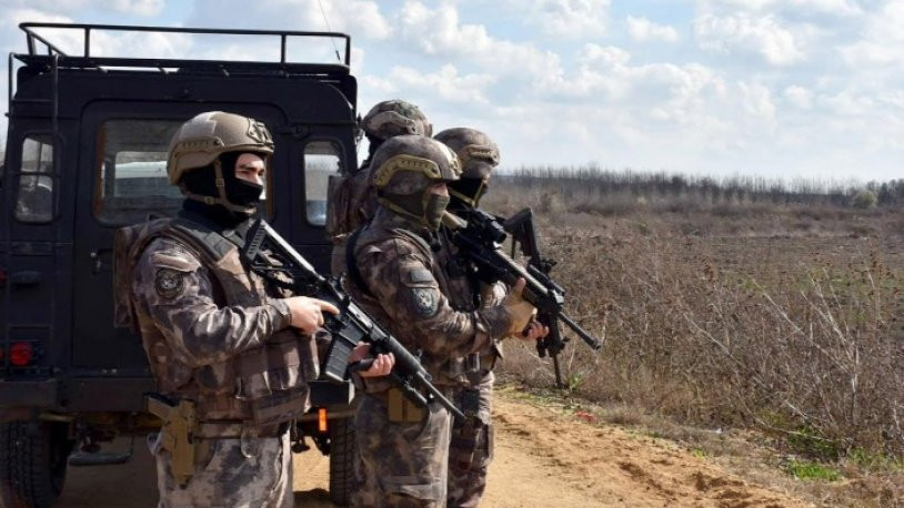 Fırat Kalkanı Harekat Bölgesi'nden acı haber: 1 özel harekat polisi şehit, 3 de yaralı var