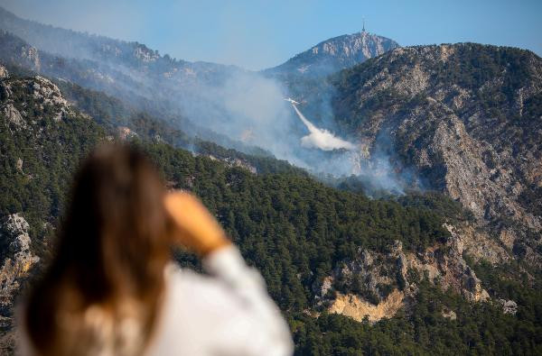 Antalya'daki yangın 18 saat sonra kontrol altına alındı - Resim : 2