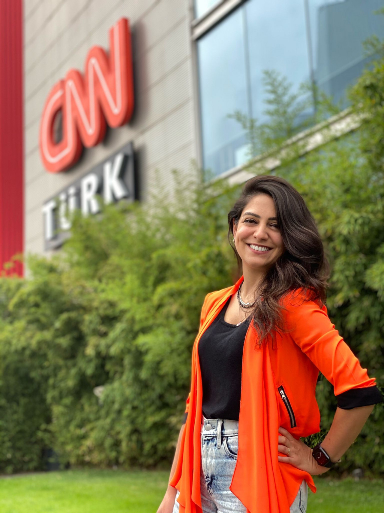 CNN Türk'te yaprak dökümü sürüyor - Resim : 1