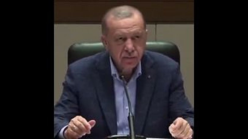Erdoğan, 'Kılıçdaroğlu'nun videosu ve Merkez Bankası ziyareti' sorusuna önündeki metne bakarak yanıt verdi!