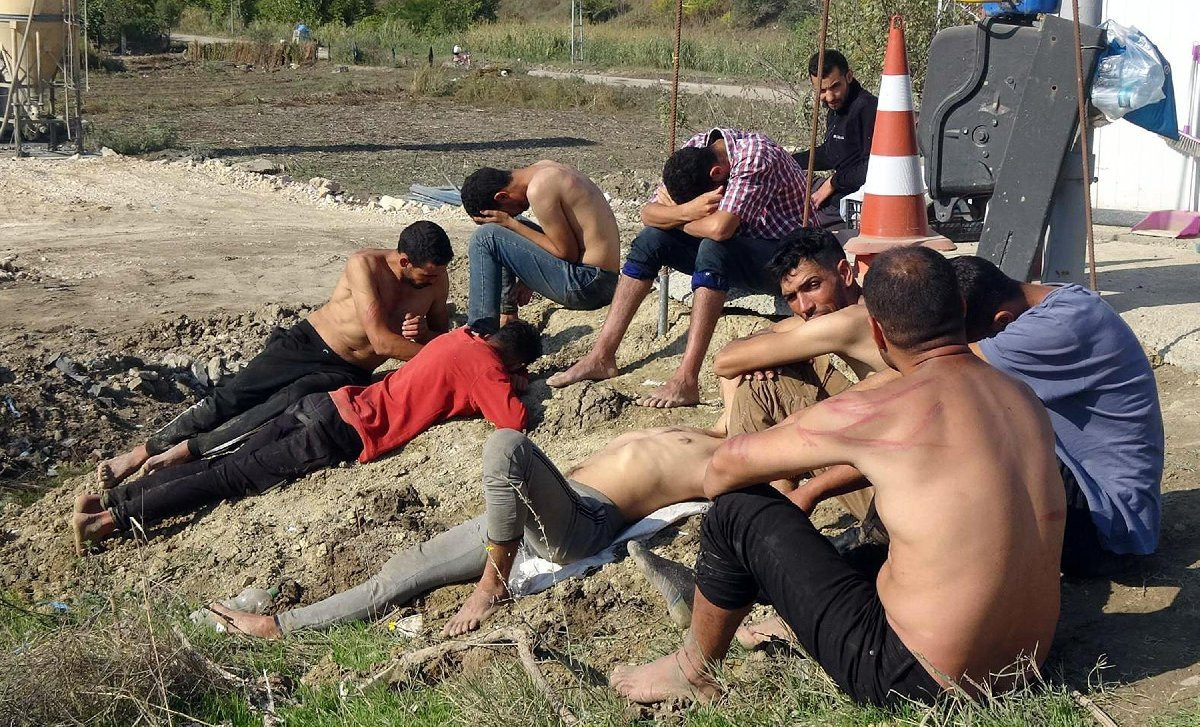 Yunanistan, para ve kıyafetlerini aldığı göçmenleri dövüp, Türkiye’ye itti - Resim : 1