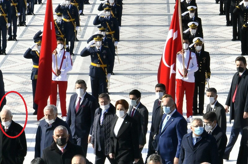 Meral Akşener'in Anıtkabir ziyaretinde gözden kaçan kare: Devlet Bahçeli ile... - Resim : 2