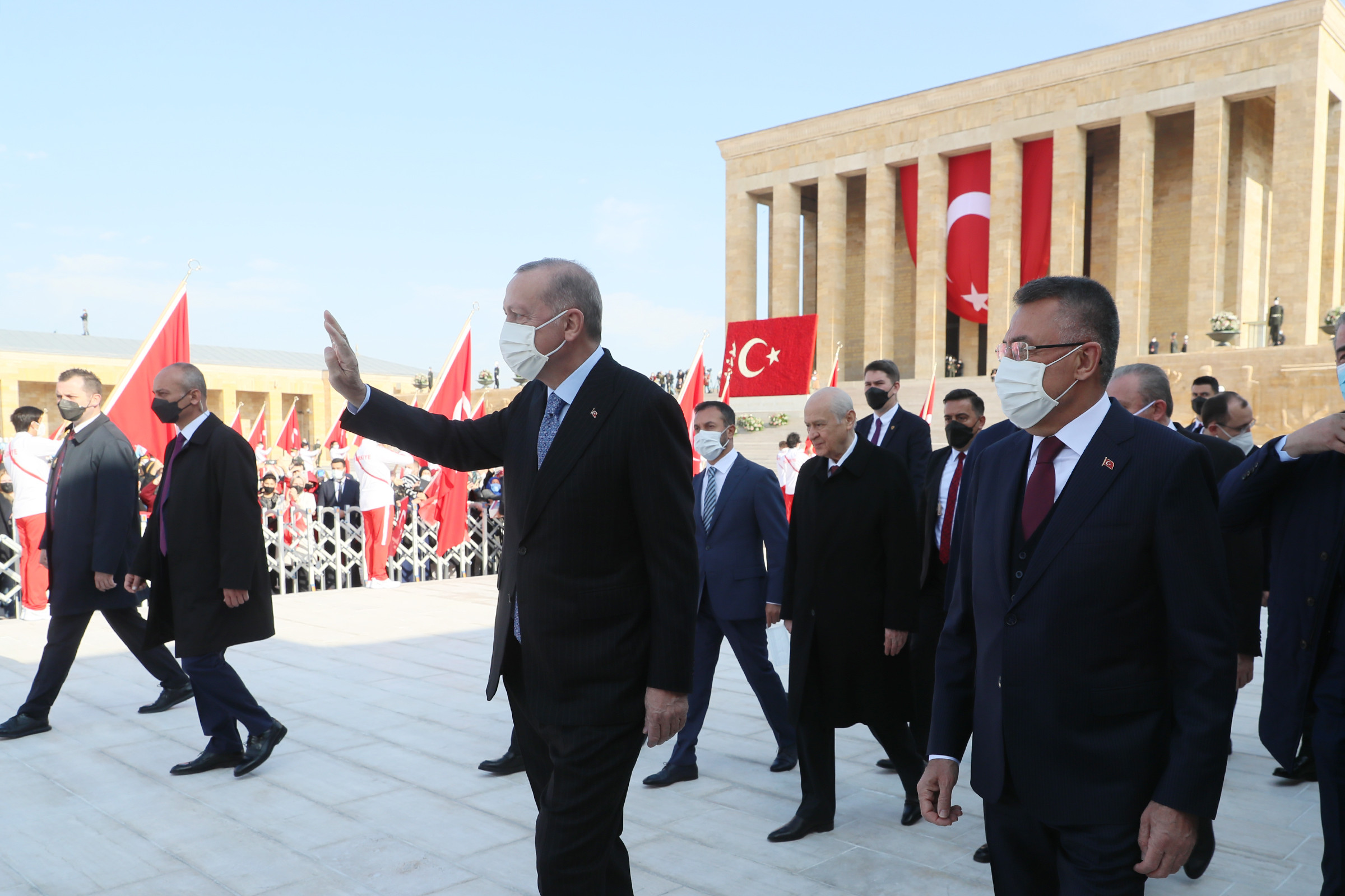 Meral Akşener'in Anıtkabir ziyaretinde gözden kaçan kare: Devlet Bahçeli ile... - Resim : 3