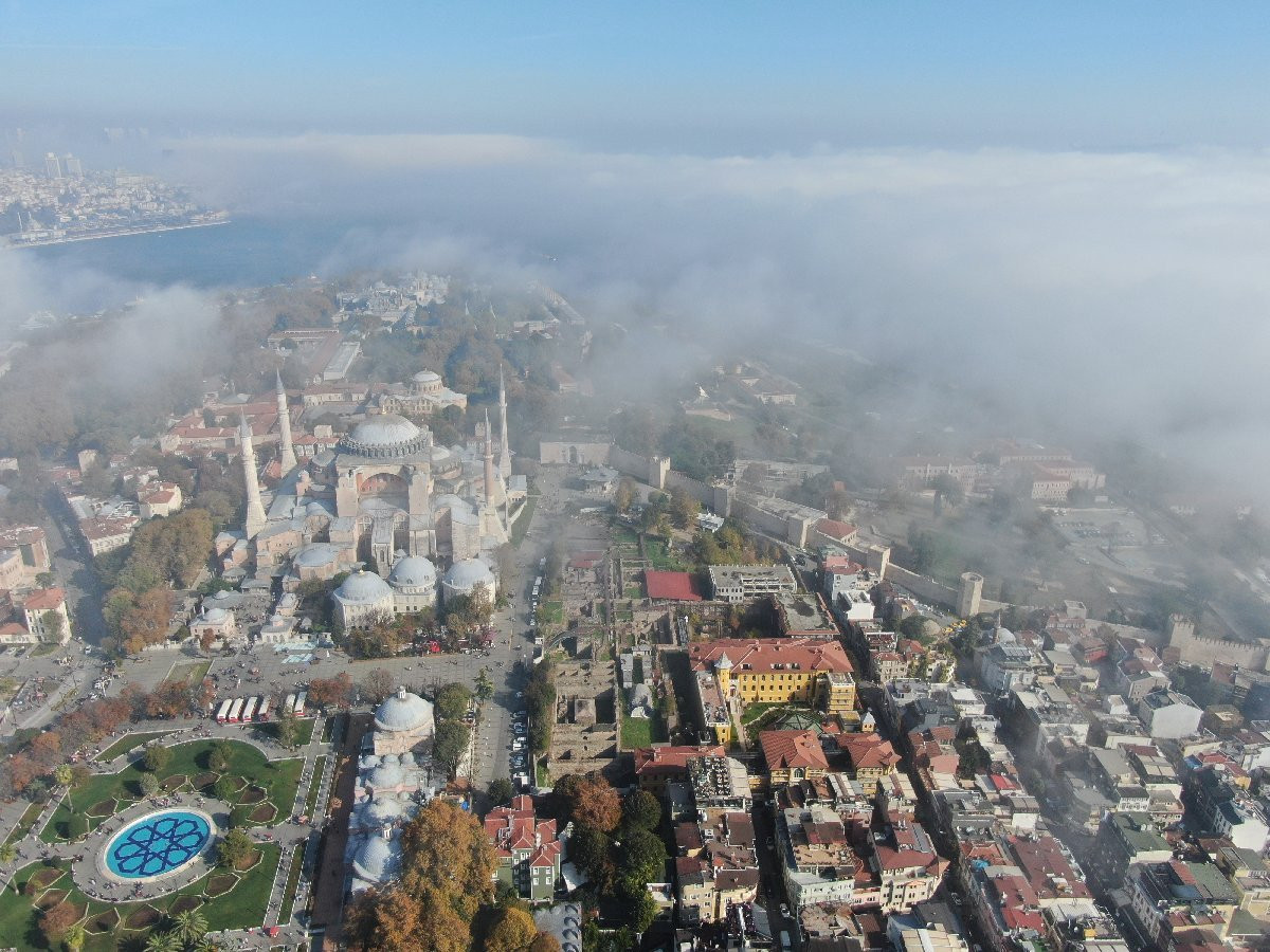 İstanbul sis altında - Resim : 1