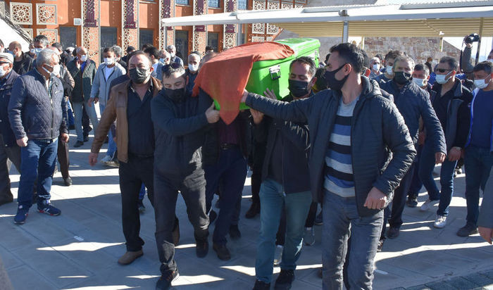 Halk ozanı Mehmet Ferhat ve eşi koronavirüsten hayatını kaybetti - Resim : 1