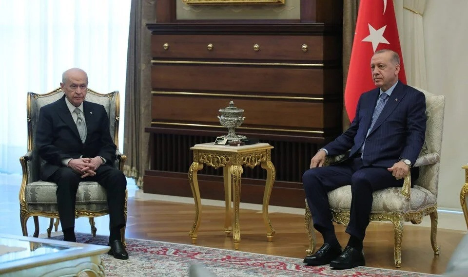 Erdoğan-Karamollaoğlu görüşmesinde dikkat çeken kareler: Erdoğan, Saadet Partisi liderini yanındaki koltuğa oturtmadı - Resim : 1