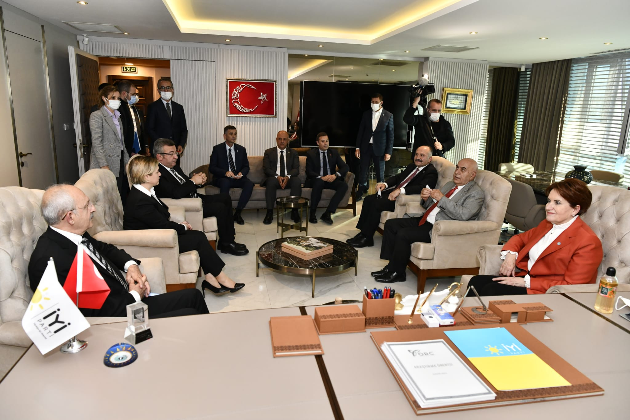 Kılıçdaroğlu, Akşener ile görüşmesini 'Gündemin aciliyeti' diyerek duyurdu: Neyi açıklayacaklar? - Resim : 1