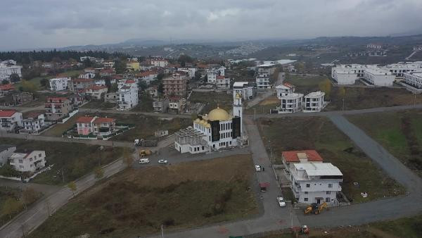 Yalova'da ilginç olay! 'Manzaramı kapatıyor' dedi, camiyi mahkemeye verdi - Resim : 1