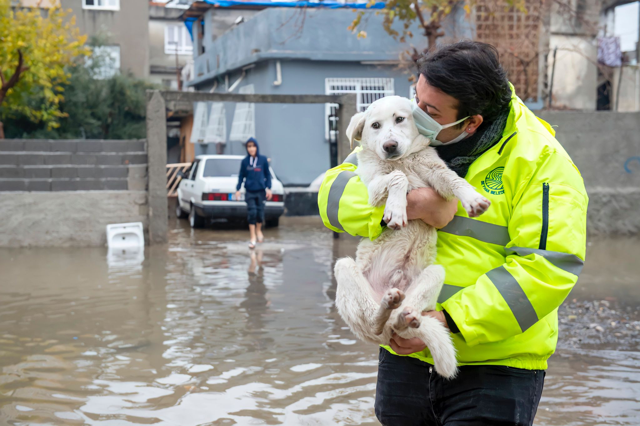Seyhan Belediyesi yağıştan zarar gören yurttaşların yanında - Resim : 1