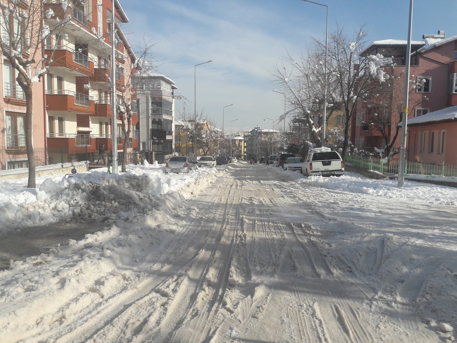 AKP'li Belediye Başkanı 'tüm cadde ve sokaklar açık' demişti ama fotoğraflar tam tersini söylüyor - Resim : 2