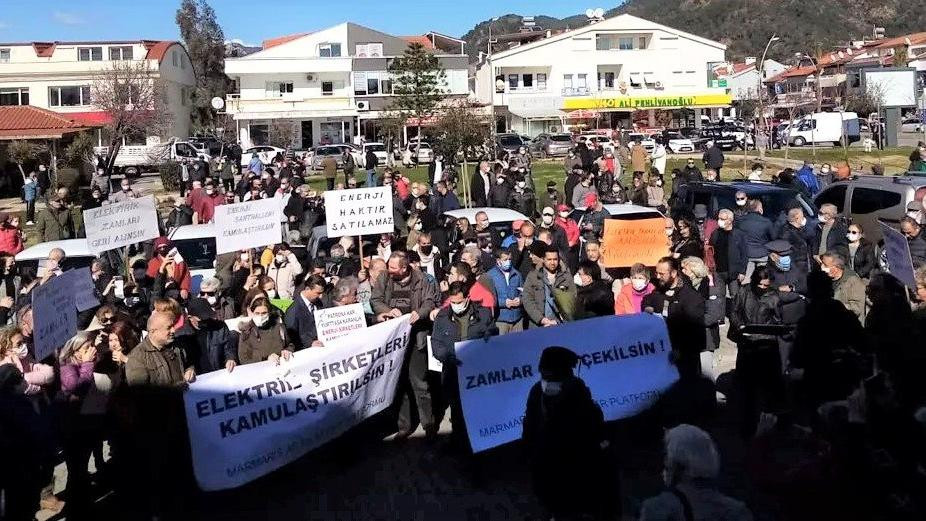 Yıllar sonra Türkiye’de enflasyon ve hayat pahalılığına tepki sokaklara taşıyor - Resim : 4