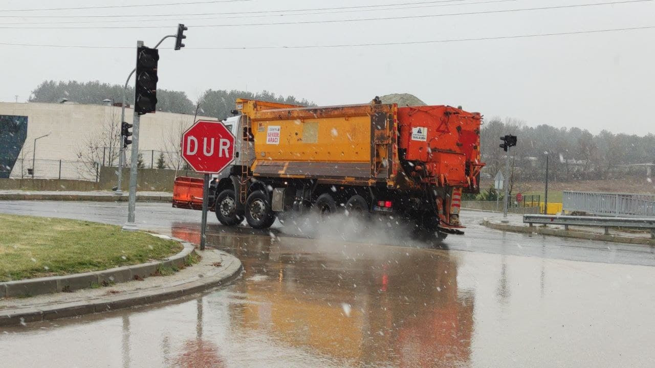 Tekirdağ’a giriş yaptı: Kar İstanbul’a doğru ilerliyor - Resim : 2