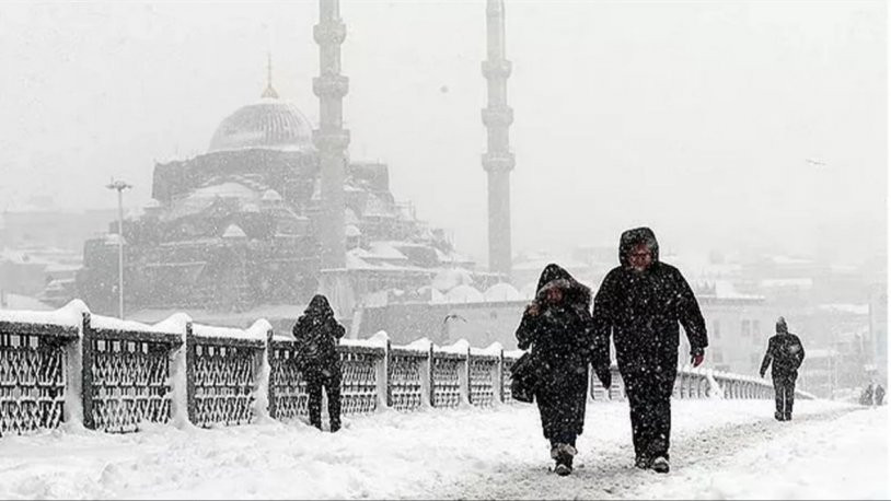 İstanbul'da kar alarmı: Okullar tatil edildi, kuryelere yasak getirildi