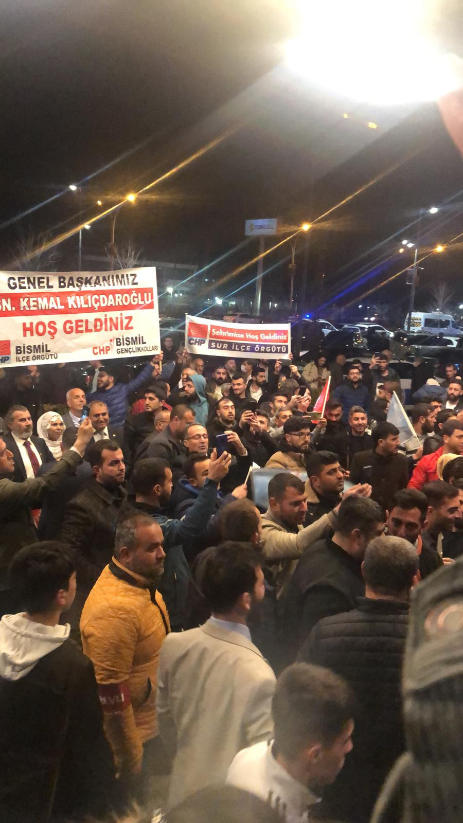 CHP lideri Kılıçdaroğlu'na Diyarbakır'da coşkulu karşılama - Resim : 1