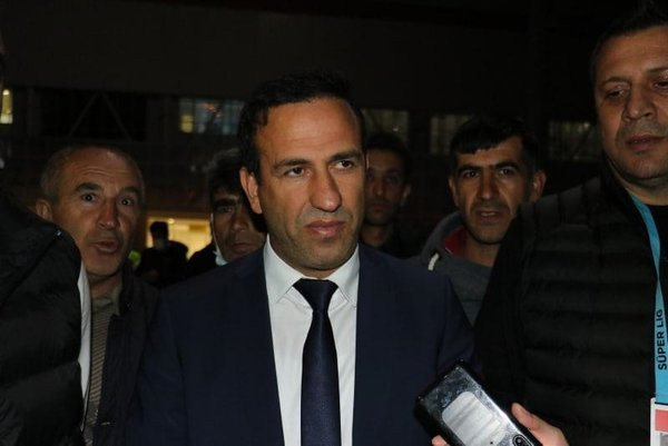 Yeni Malatyaspor Başkanı Adil Gevrek trafik kazası geçirdi - Resim : 1