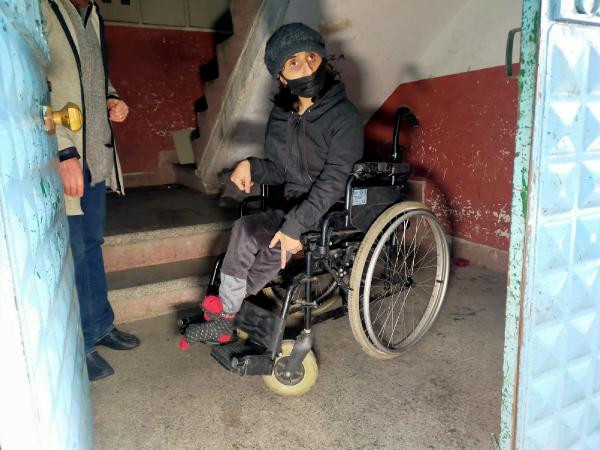 33 yaşındaki Burcu'nun engelli aracını çalıp parçaladılar! - Resim : 1