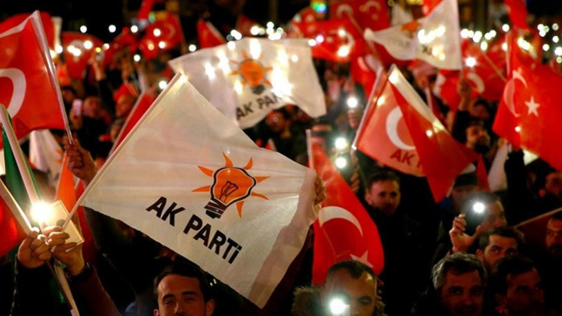 Bekir Ağırdır yorumladı: AKP'nin gerilemesindeki ivme, ekonomik buhrana karşılık neden yavaşlıyor?