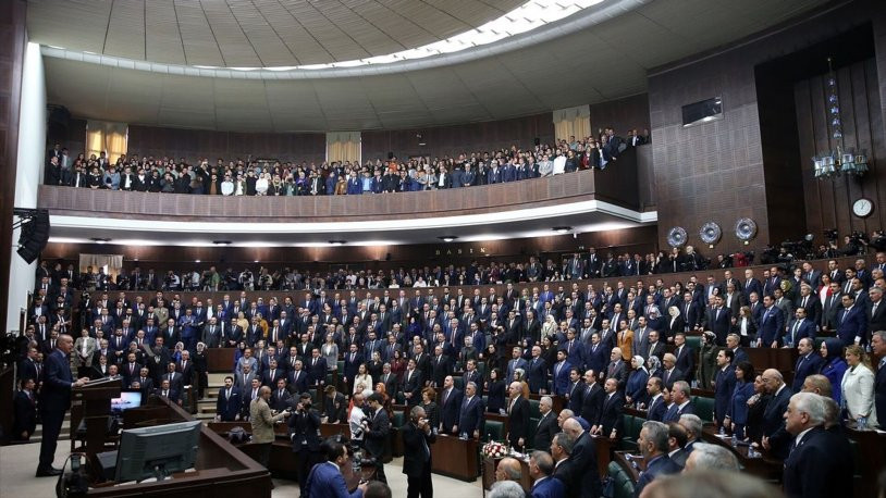 Kulis: AKP'li vekiller hayıflanıyor, içlerinden biri 'Bakan zam yapmıyor, hesabı bana soruluyor' dedi