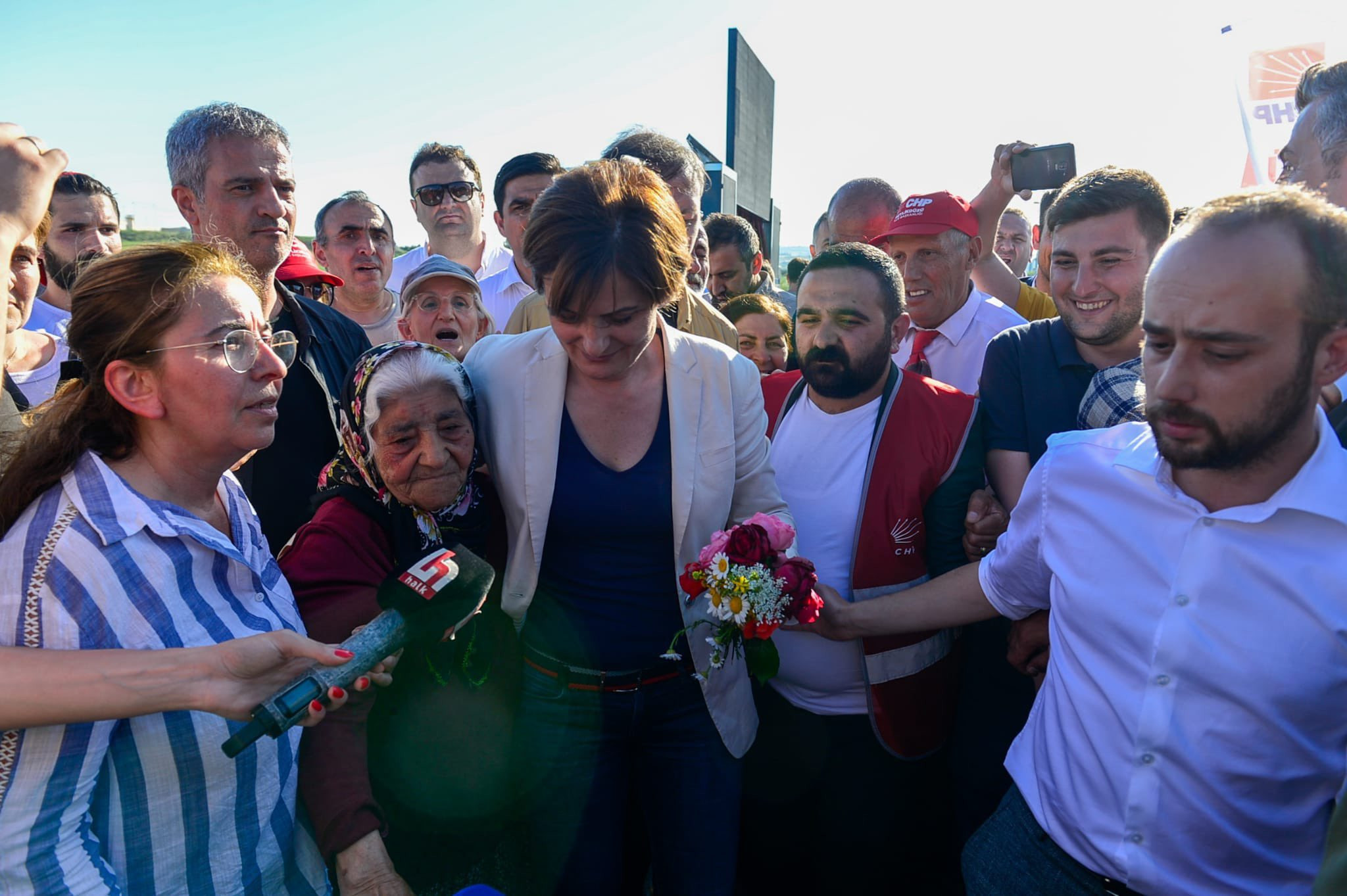 Tahliye olan Canan Kaftancıoğlu'ndan ilk mesaj: Esas olan ahlaksa, adaletse, akılsa; nerede kalmıştık? - Resim : 6