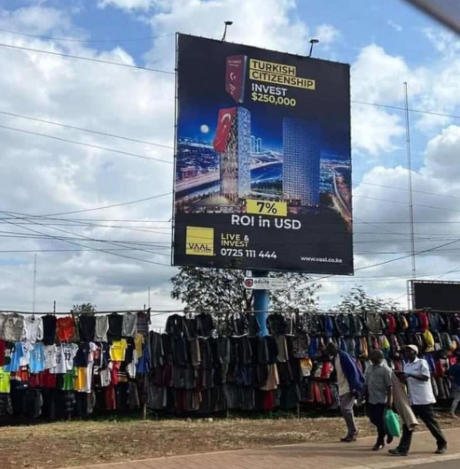 Skandal görüntüler: Kenya'da bit pazarında Türk vatandaşlığı reklamı! - Resim : 1