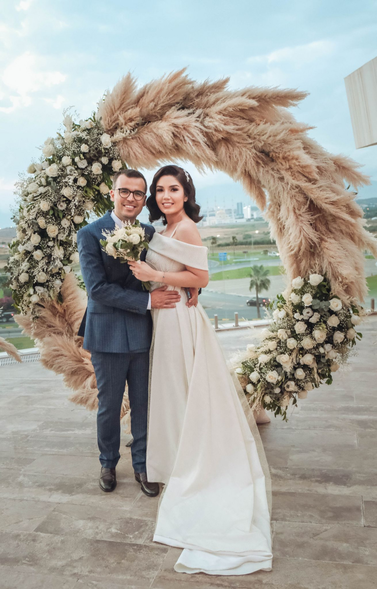 Kıbrıs devlet erkanını bir araya getiren nikah - Resim : 1