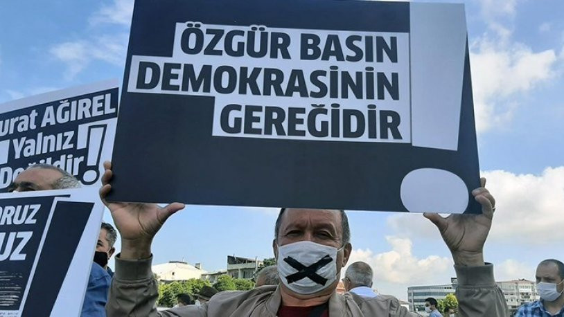 AKP ve MHP'nin 'sansür yasası' yine ertelendi