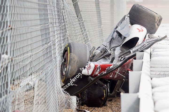 Formula 1'de büyük kaza! - Resim : 2