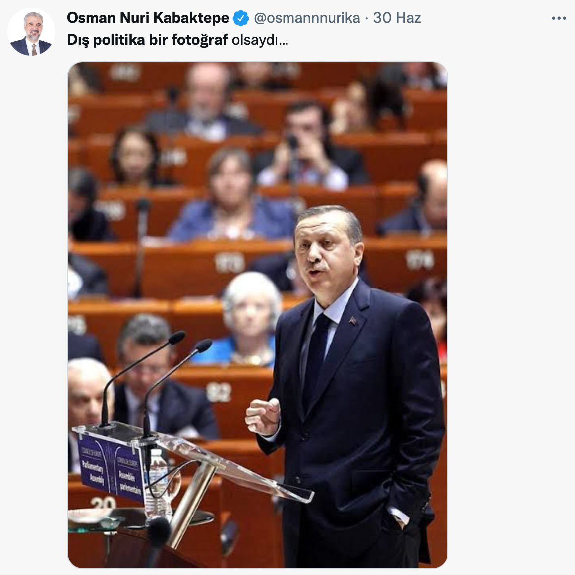 AKP’liler ‘dış politika bir fotoğraf olsaydı’ diye paylaşmıştı: Erdoğan’ın o karesinden FETÖ çıktı - Resim : 1