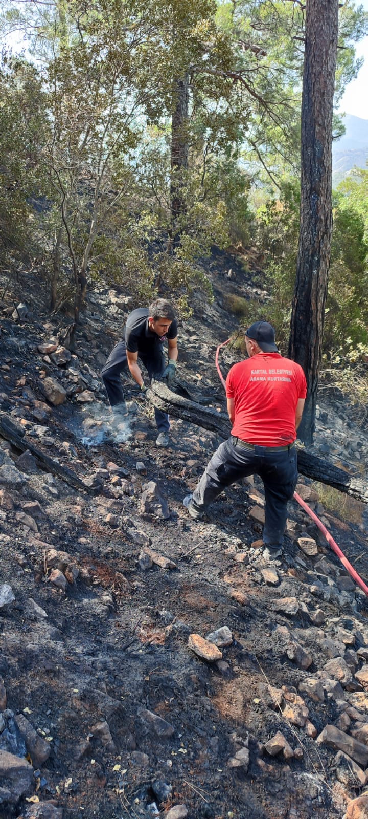 Kartal Belediyesi ekiplerinin Marmaris’teki yangınla mücadelesi sürüyor - Resim : 1