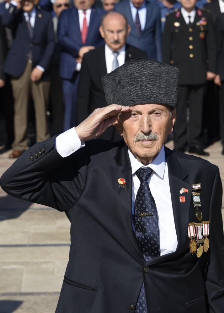 Türkiye’nin en yaşlı gazisi emekli Albay Ali Cesuroğlu yaşamını yitirdi - Resim : 1
