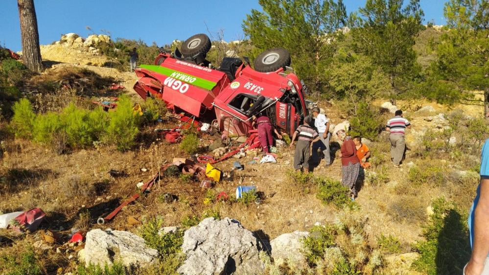 Akkuyu Nükleer Santrali'nin inşa edildiği bölgede orman yangını: D-400 karayolu ulaşıma kapatıldı - Resim : 1