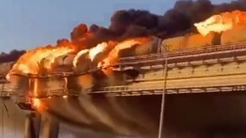 Rusya'yı Kırım'a bağlayan Kerç Köprüsü sabaha karşı havaya uçuruldu