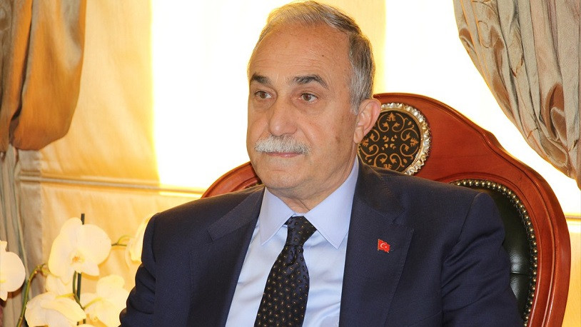 Ahmet Eşref Fakıbaba AKP’den ve milletvekilliğinden istifa etti!