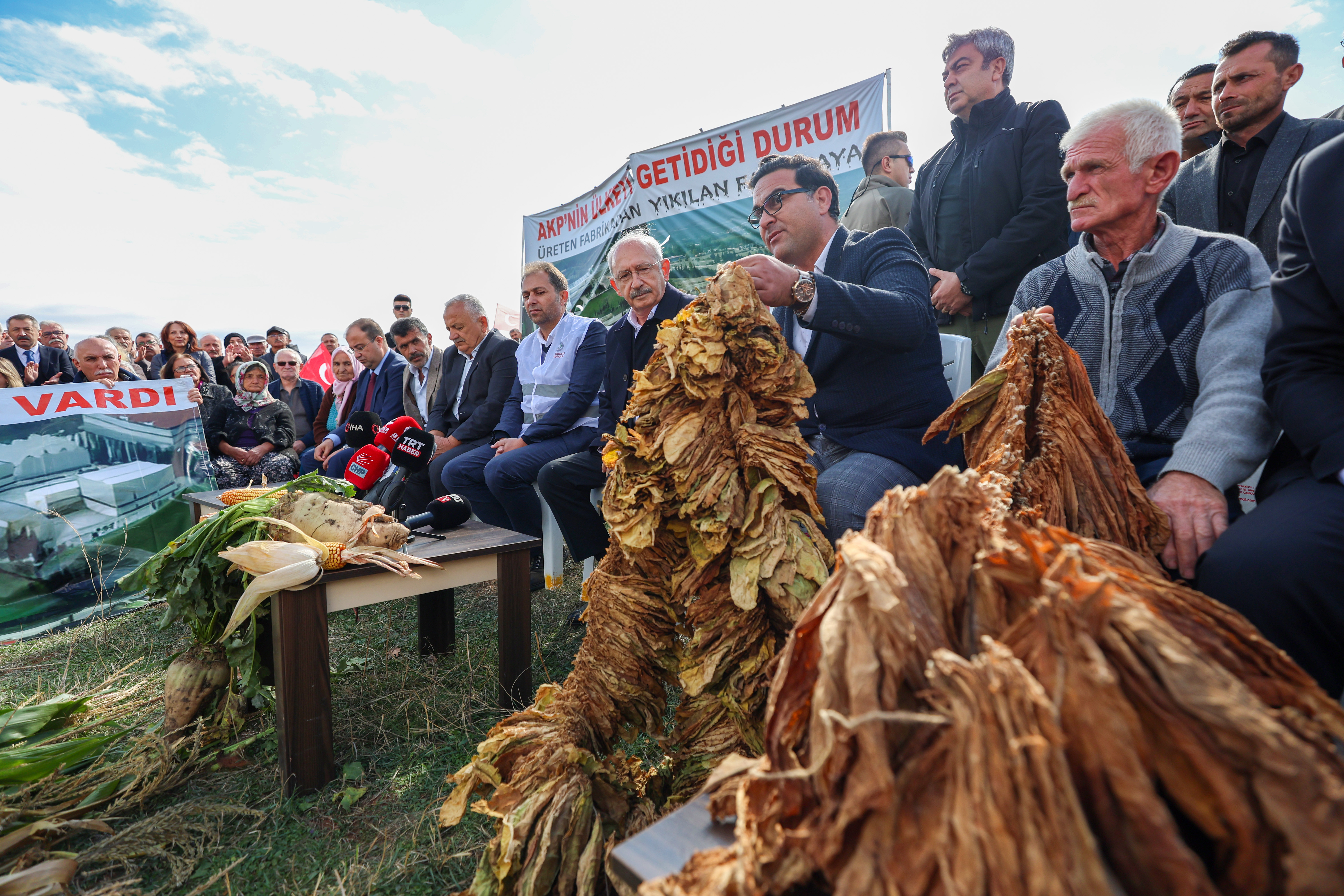 Kılıçdaroğlu, Tokat Tekel Fabrikası'na gitti: Özelleştirmenin hangi amaca hizmet ettiğini anlattım, burada bir enkaz var - Resim : 3