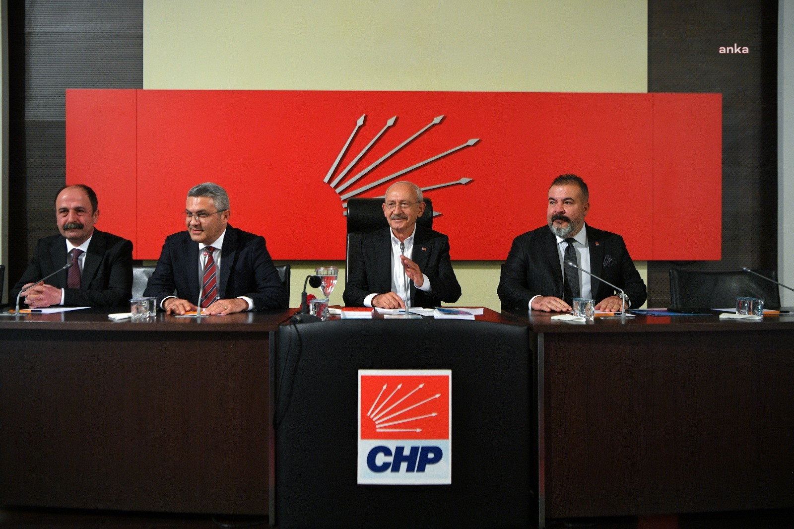 Nuşirevan Elçi CHP'ye katıldı | Kılıçdaroğlu: Siyasi partiler içinde en büyük değişimi yaşayan CHP'dir - Resim : 1