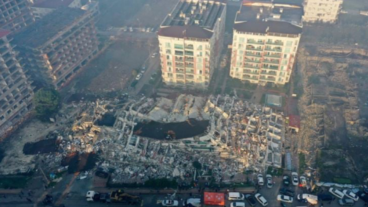 105 kişinin hayatını kaybettiği sitede kolon kesildi iddiası: Fotoğrafları ortaya çıktı