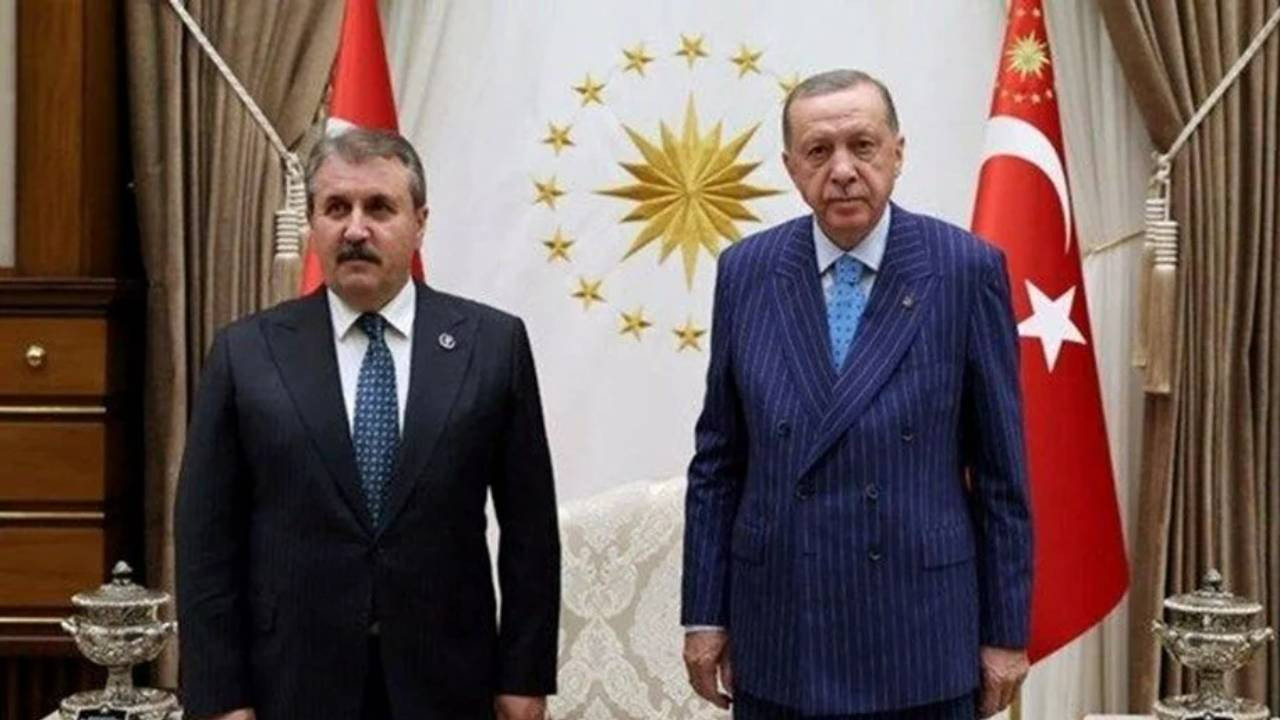 AKP-MHP cephesinin liste krizinin ardından Cumhur İttifakı'nda görüşme trafiği: Erdoğan, Mustafa Destici ile pazarlık masasında